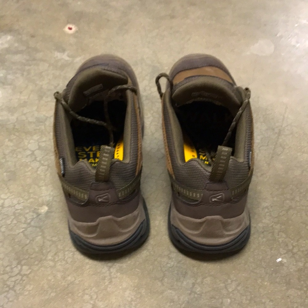 Keen Shoes. - Picture 3 of 14